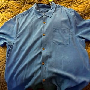 Tommy Bahama Shirt Sleeve Button Up